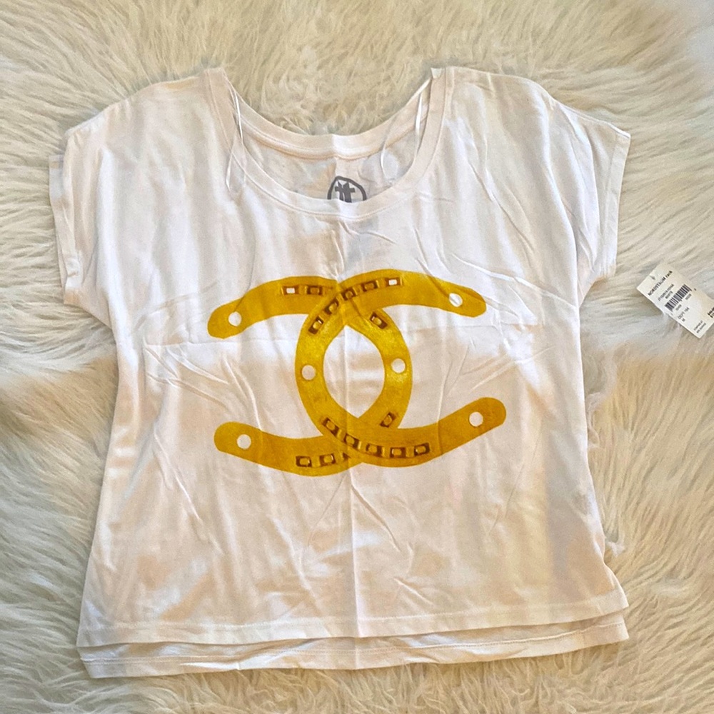 Medium oversized top